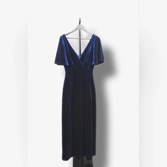 💙Ever Pretty Maxi Dress 💙 - Picture 1 of 1